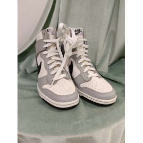 Wedge tossud eest