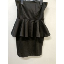 Must peplum-lõikega minikleit