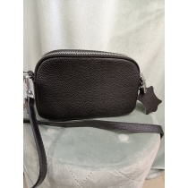 Must kompaktne üleõlakott  – 12×21 cm